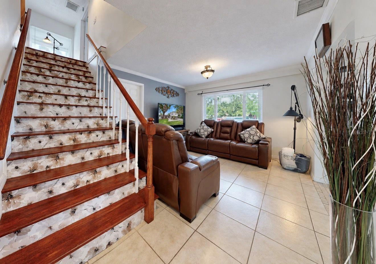 11004 RIVERVIEW DR
