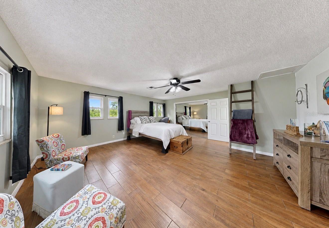 11004 RIVERVIEW DR
