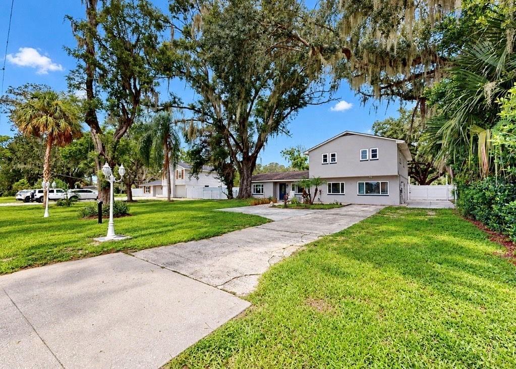 11004 RIVERVIEW DR