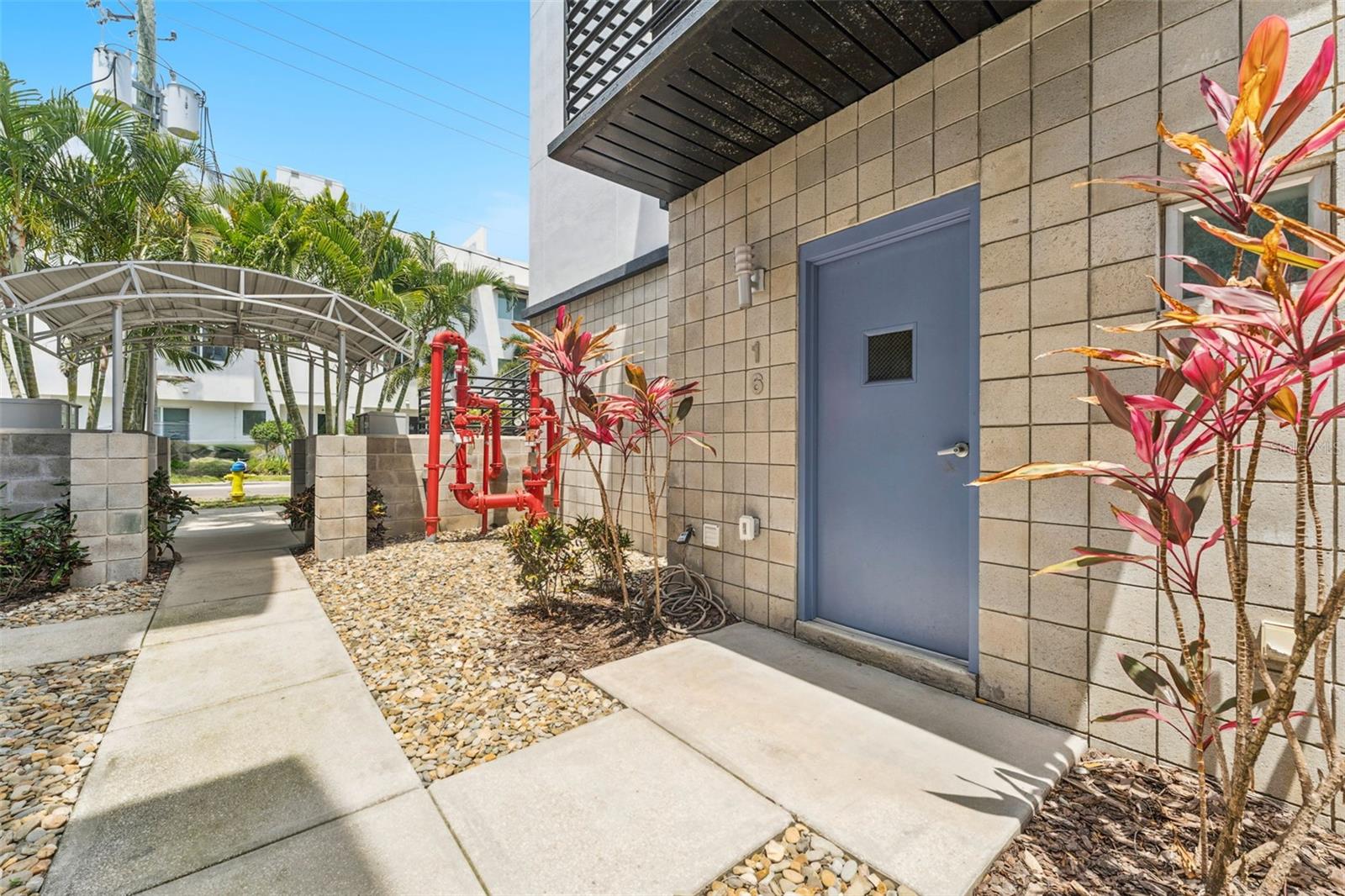5008 S Macdill Ave #16, Tampa