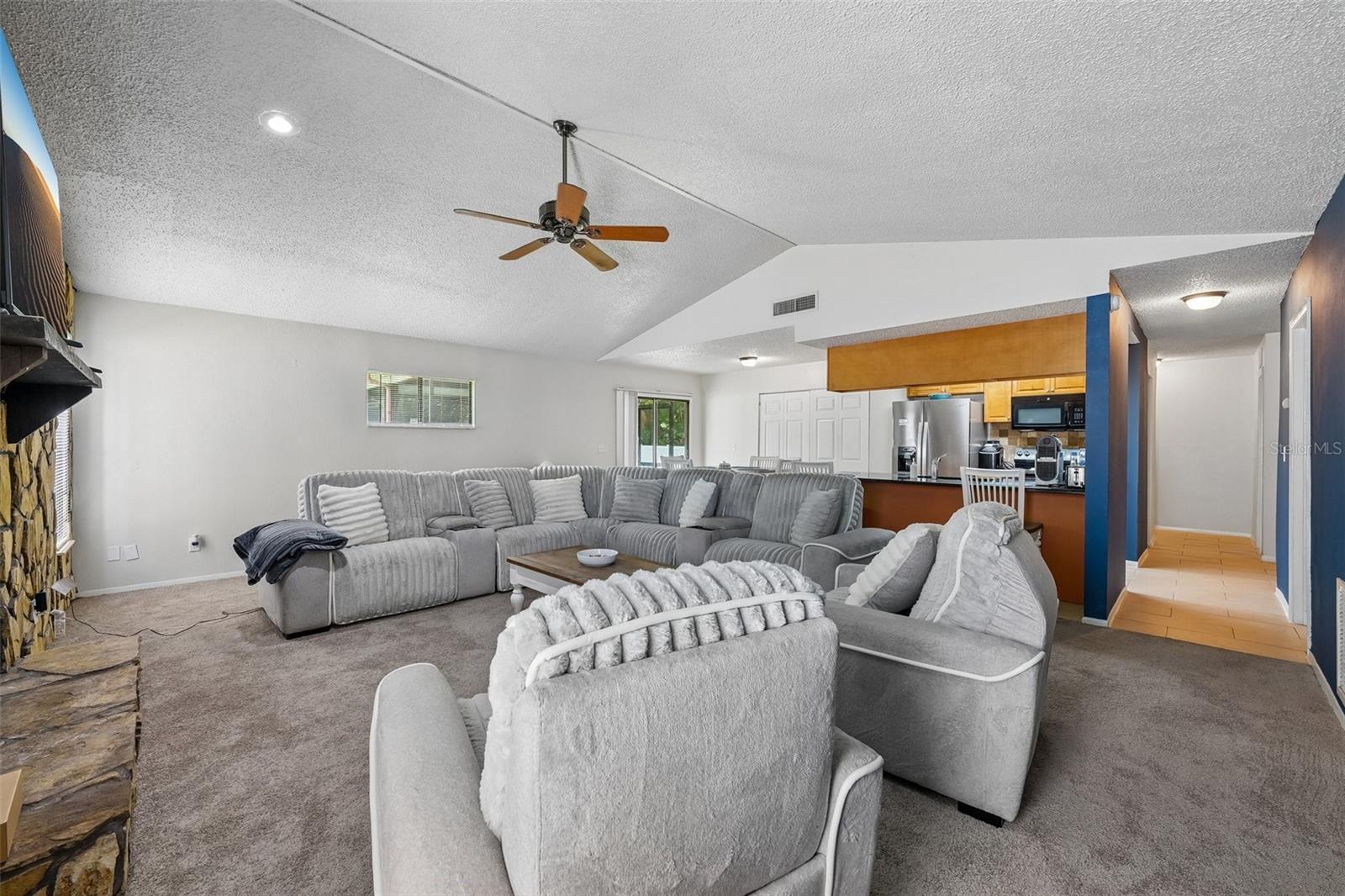 16139 VILLA DR
