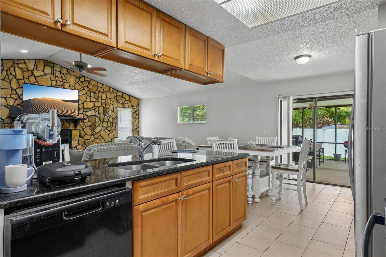 16139 VILLA DR