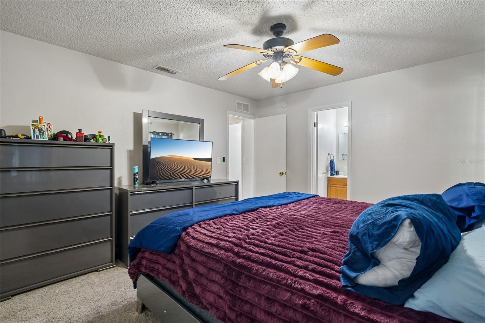 16139 VILLA DR