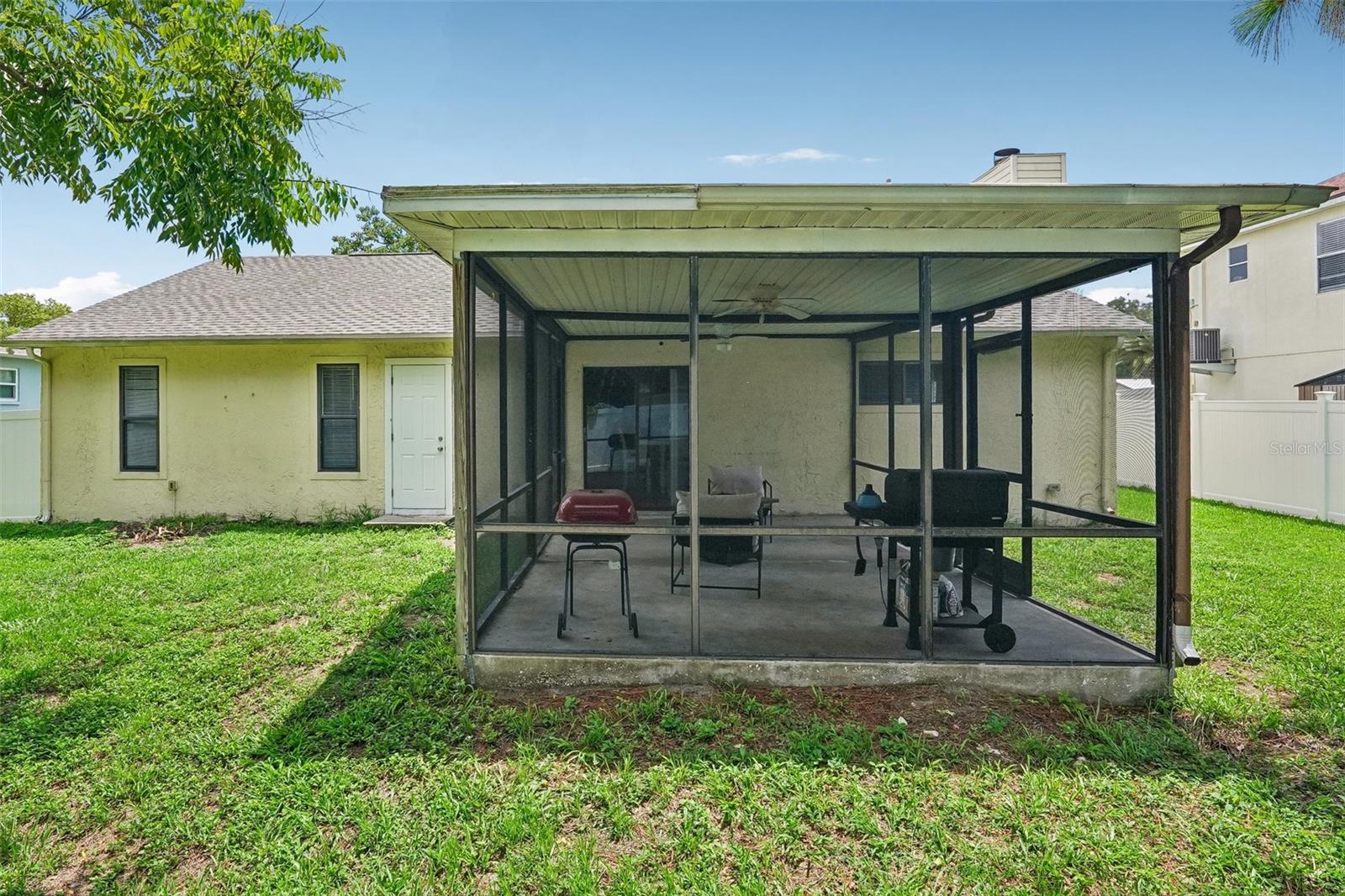 16139 VILLA DR