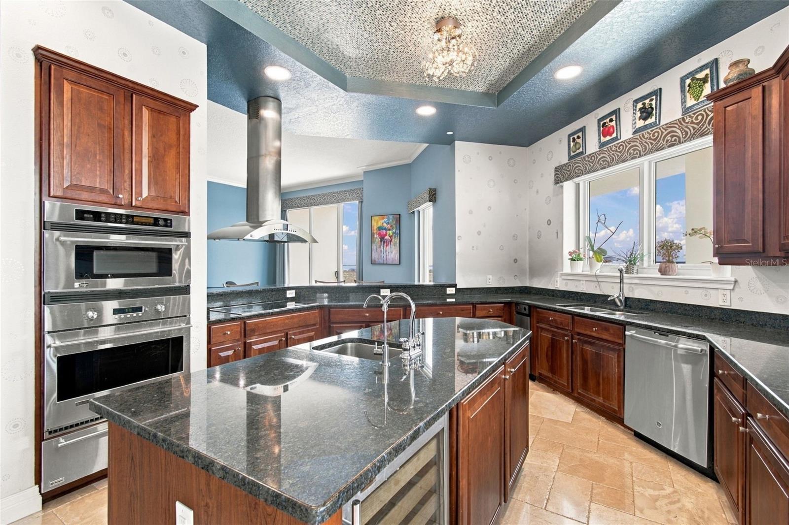 1209 E CUMBERLAND AVE #2901