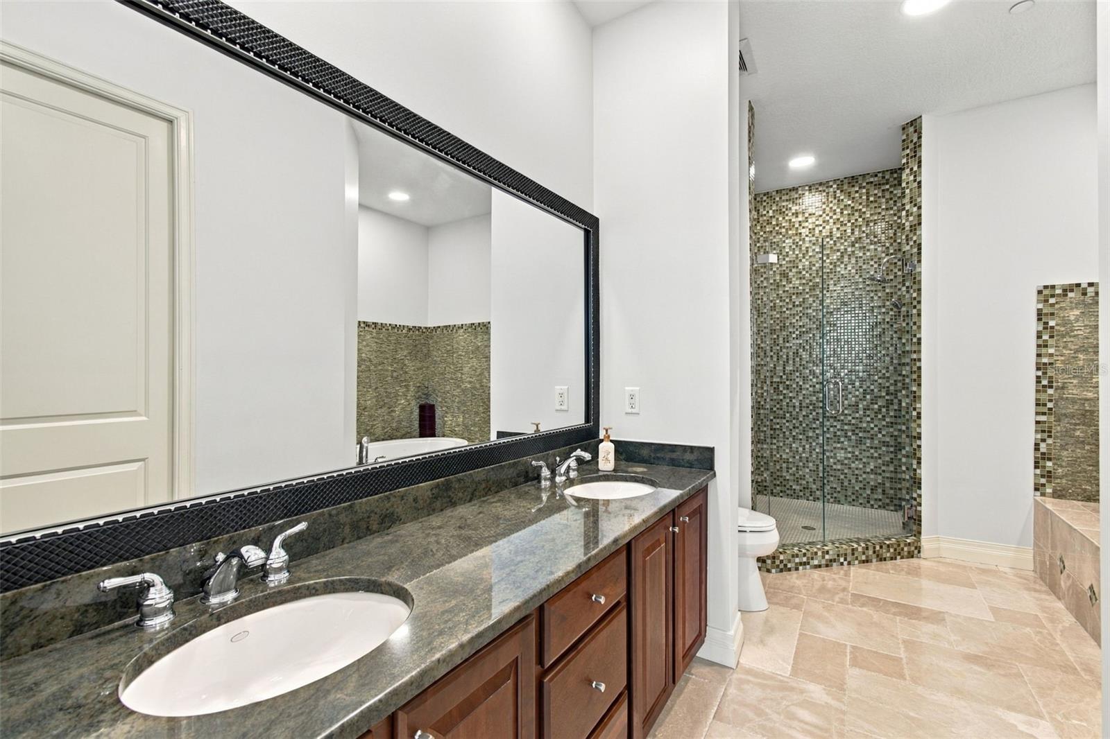 1209 E CUMBERLAND AVE #2901