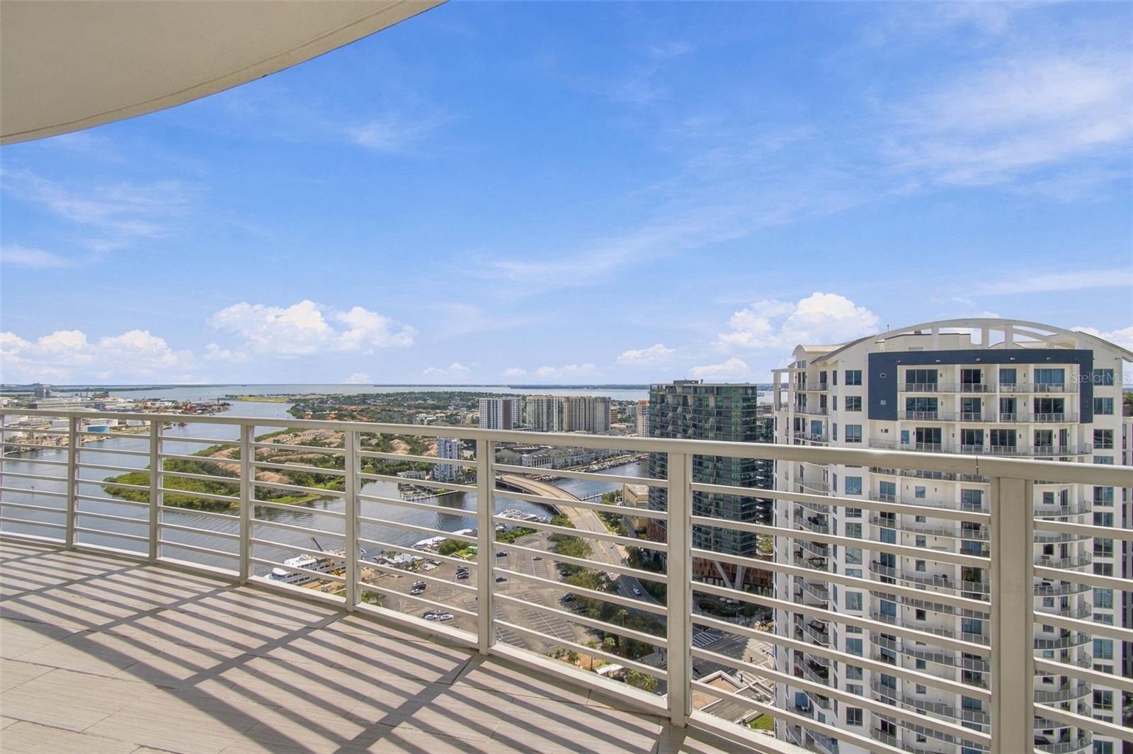 1209 E CUMBERLAND AVE #2901