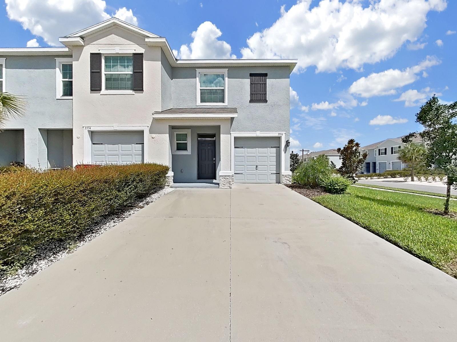 3556 White Dandelion Ct, Plant City