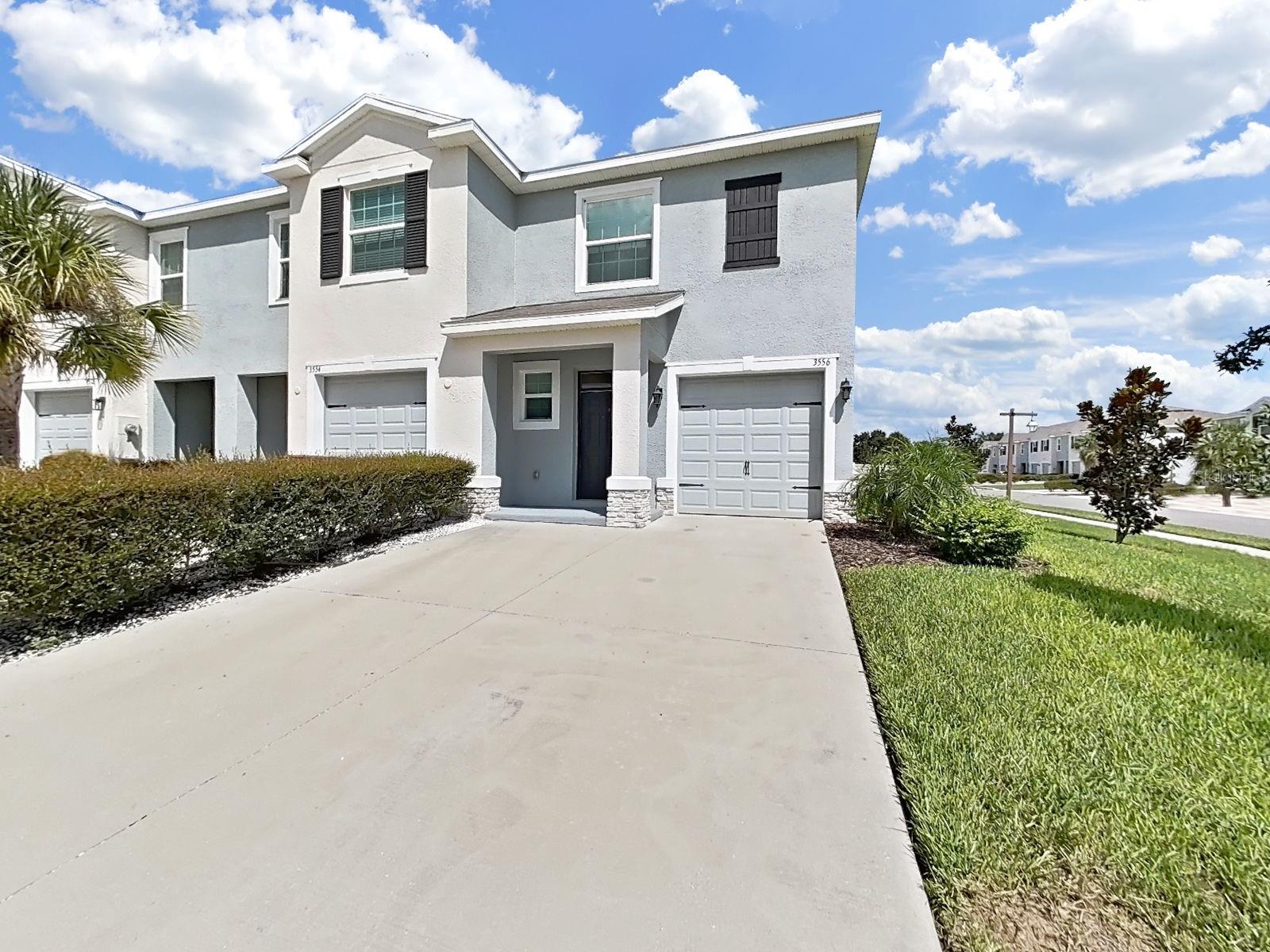 3556 WHITE DANDELION CT