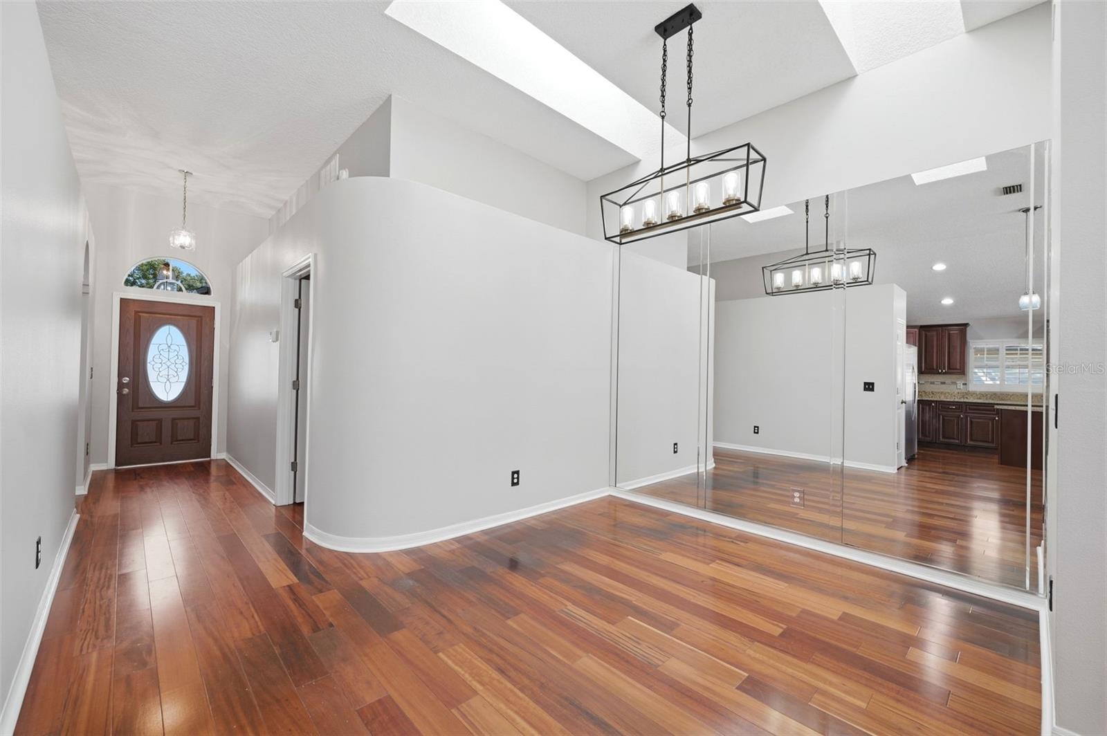 13418 SUNVALE PL