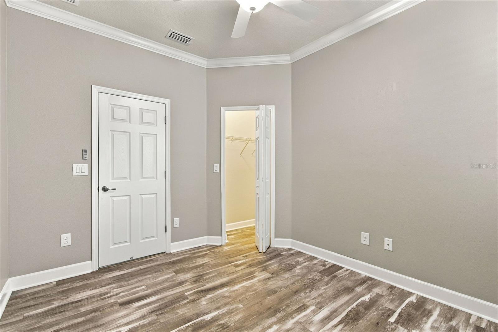 8021 WHITETAIL DEER WAY