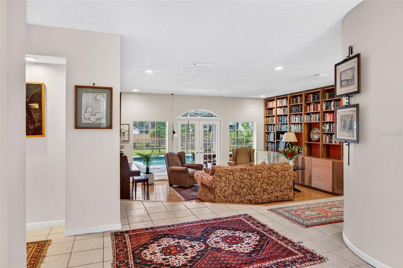 513 GARRARD DR