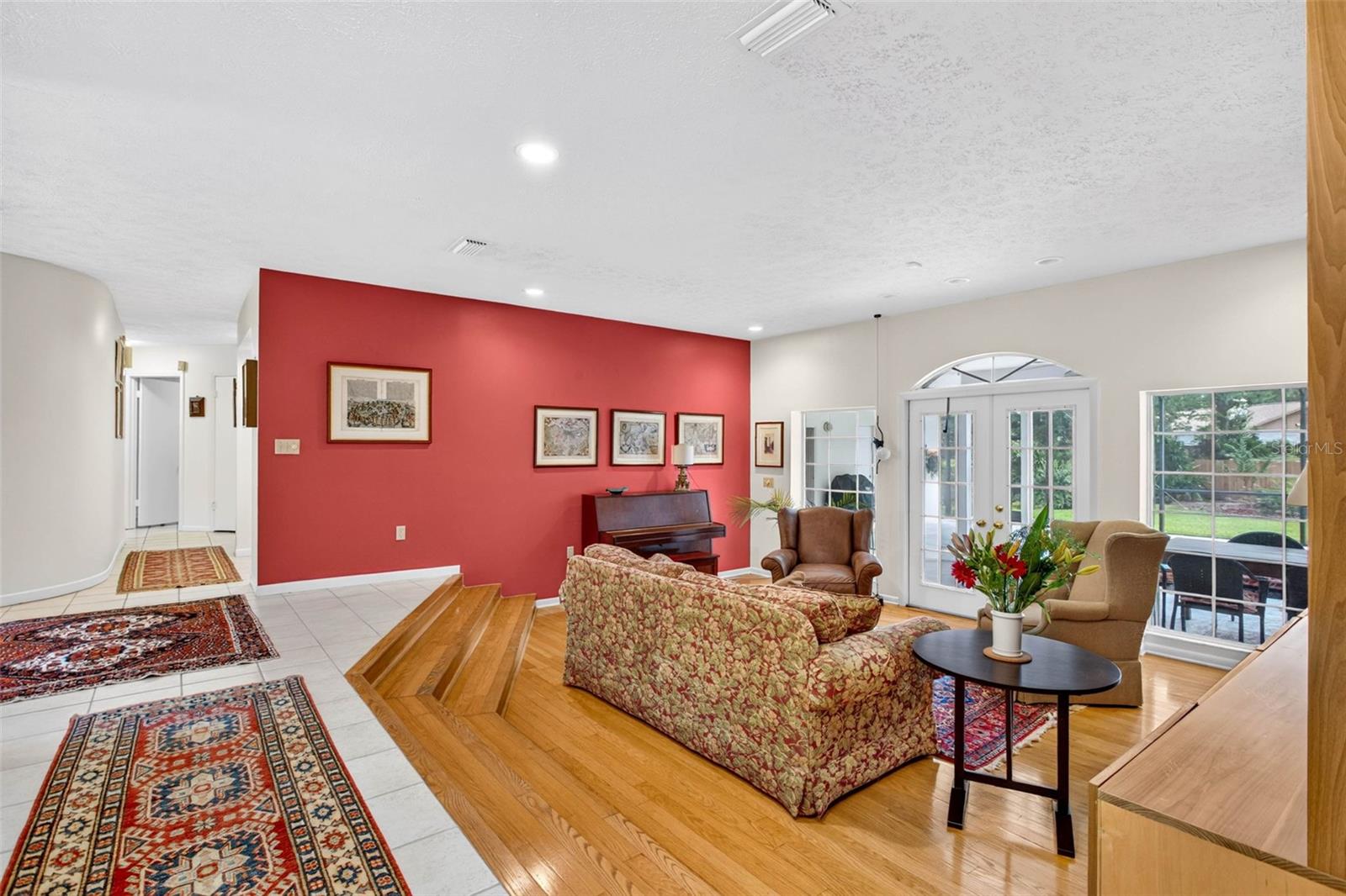 513 GARRARD DR