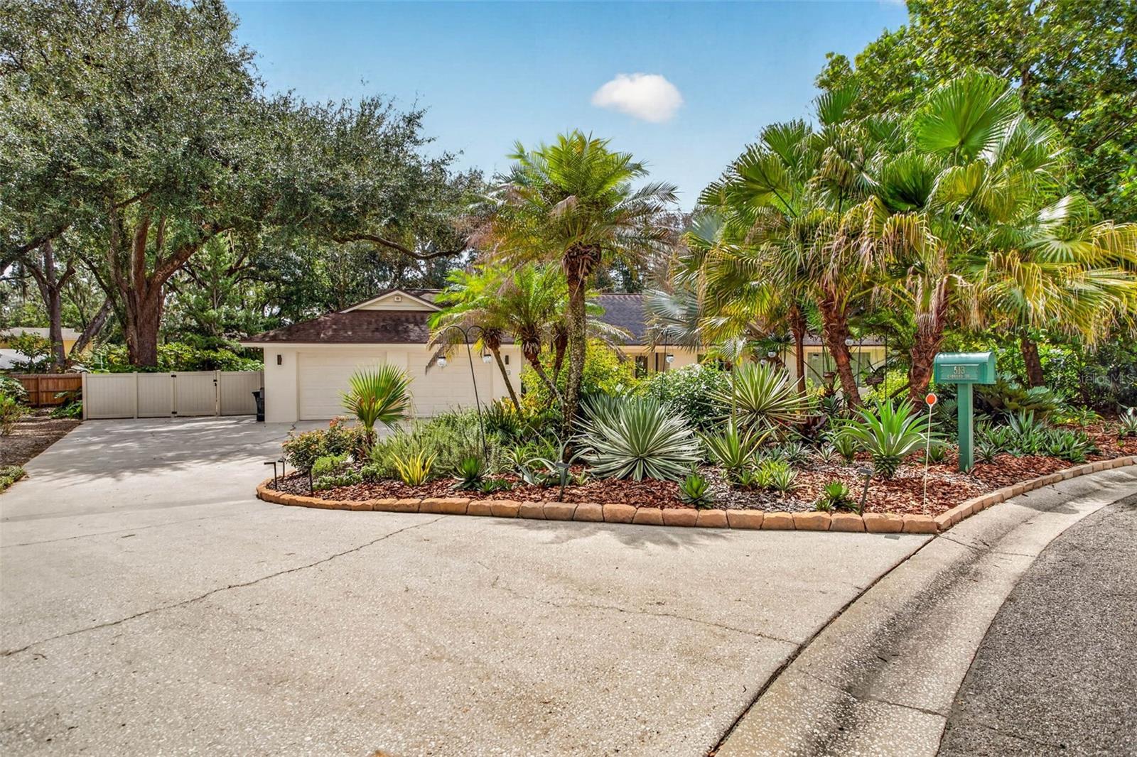 513 GARRARD DR
