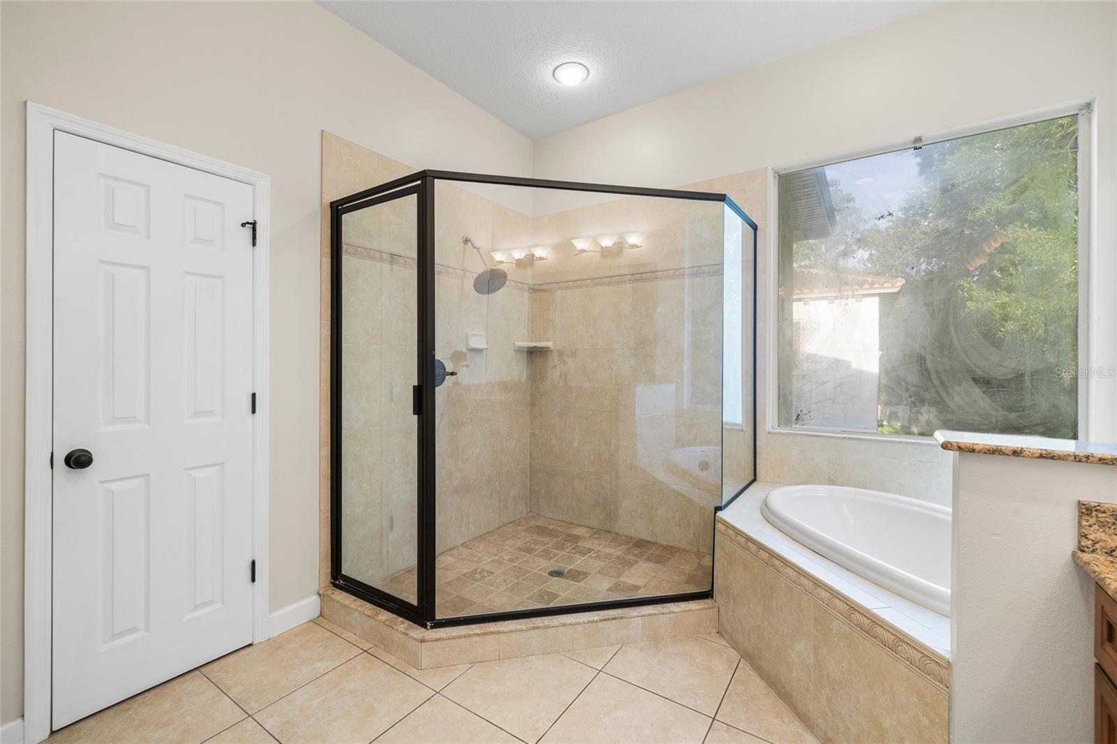 4117 WOODACRE LN