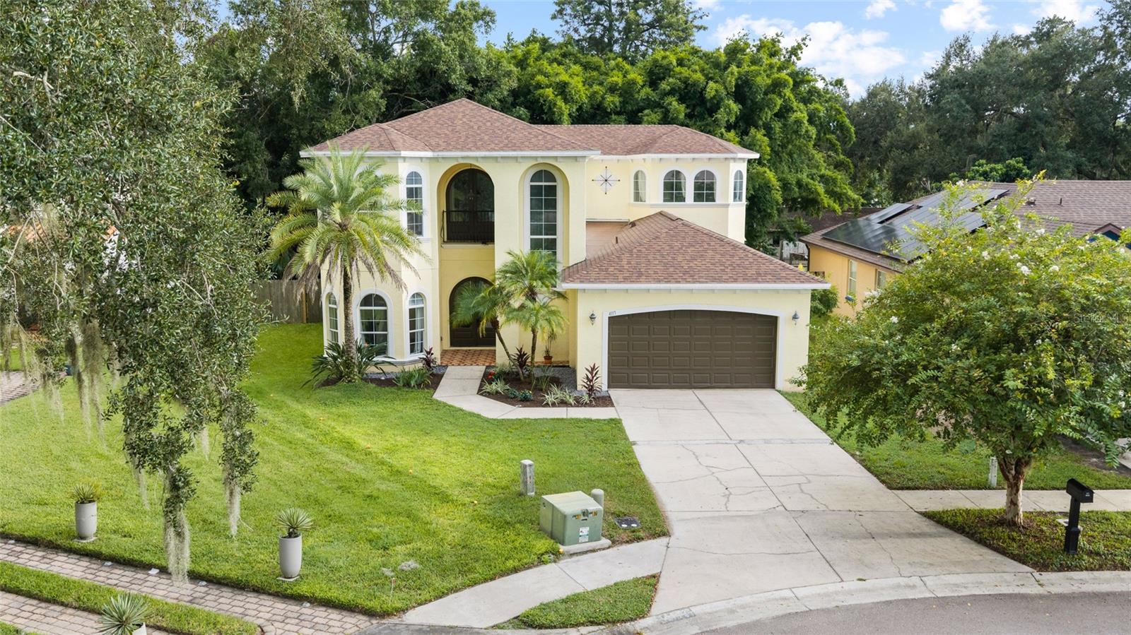 4117 WOODACRE LN