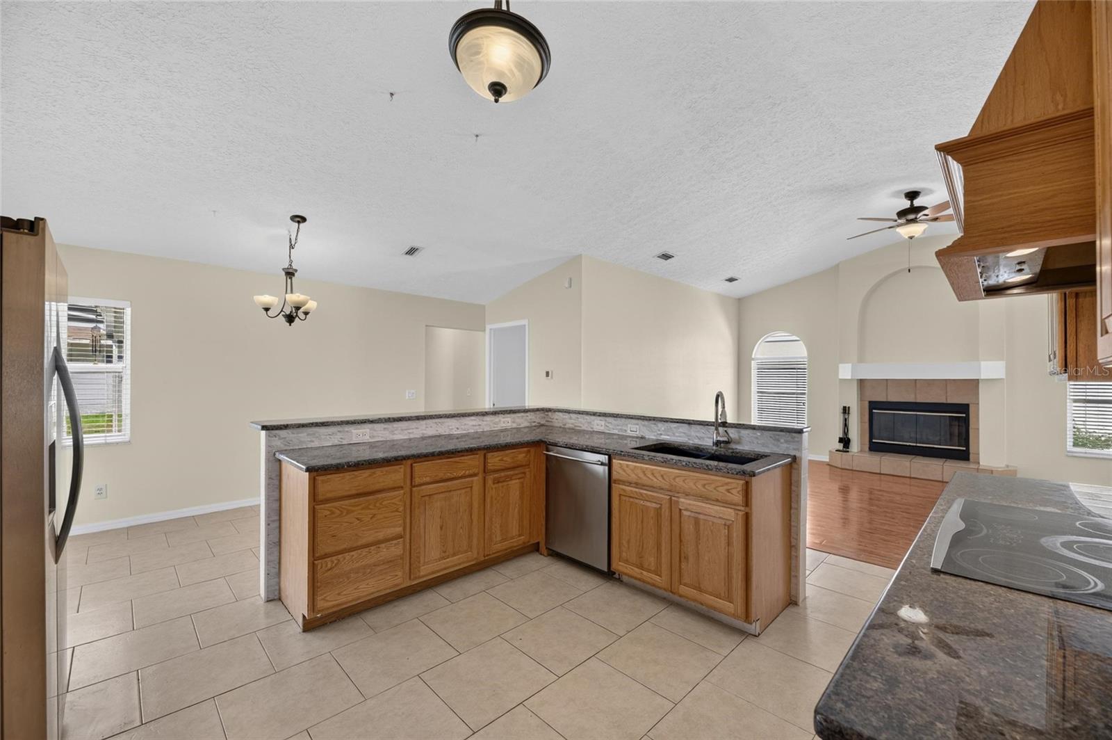 4404 KENDAL CT