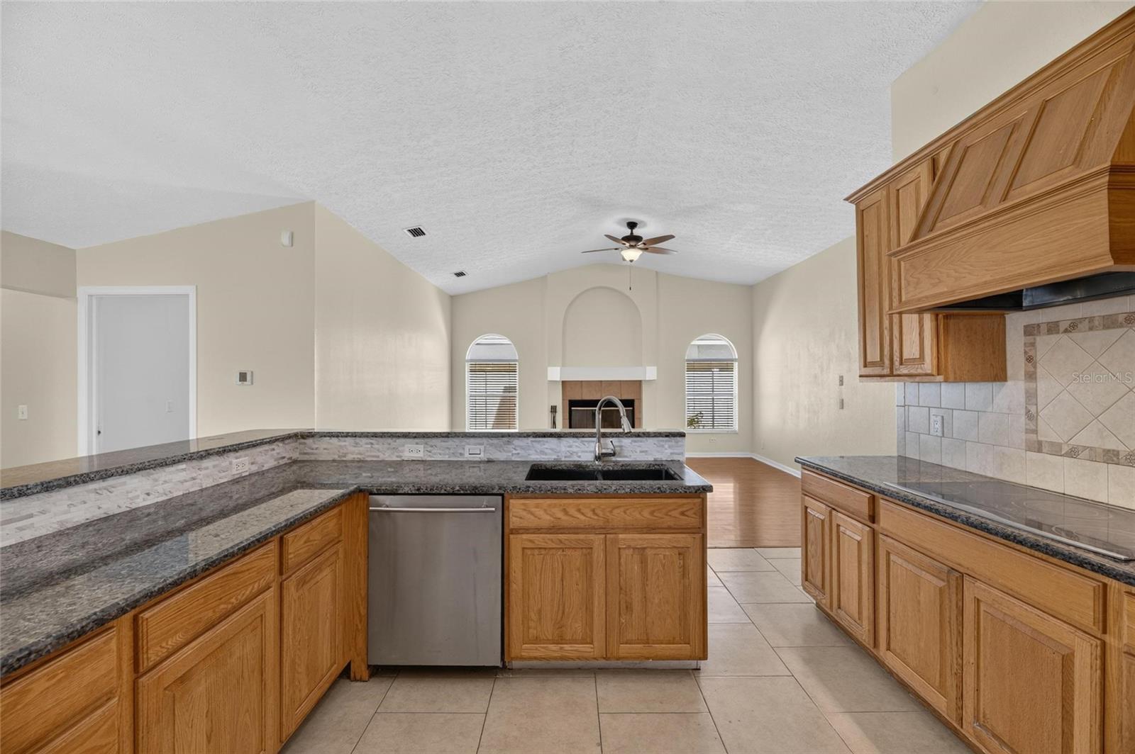 4404 KENDAL CT