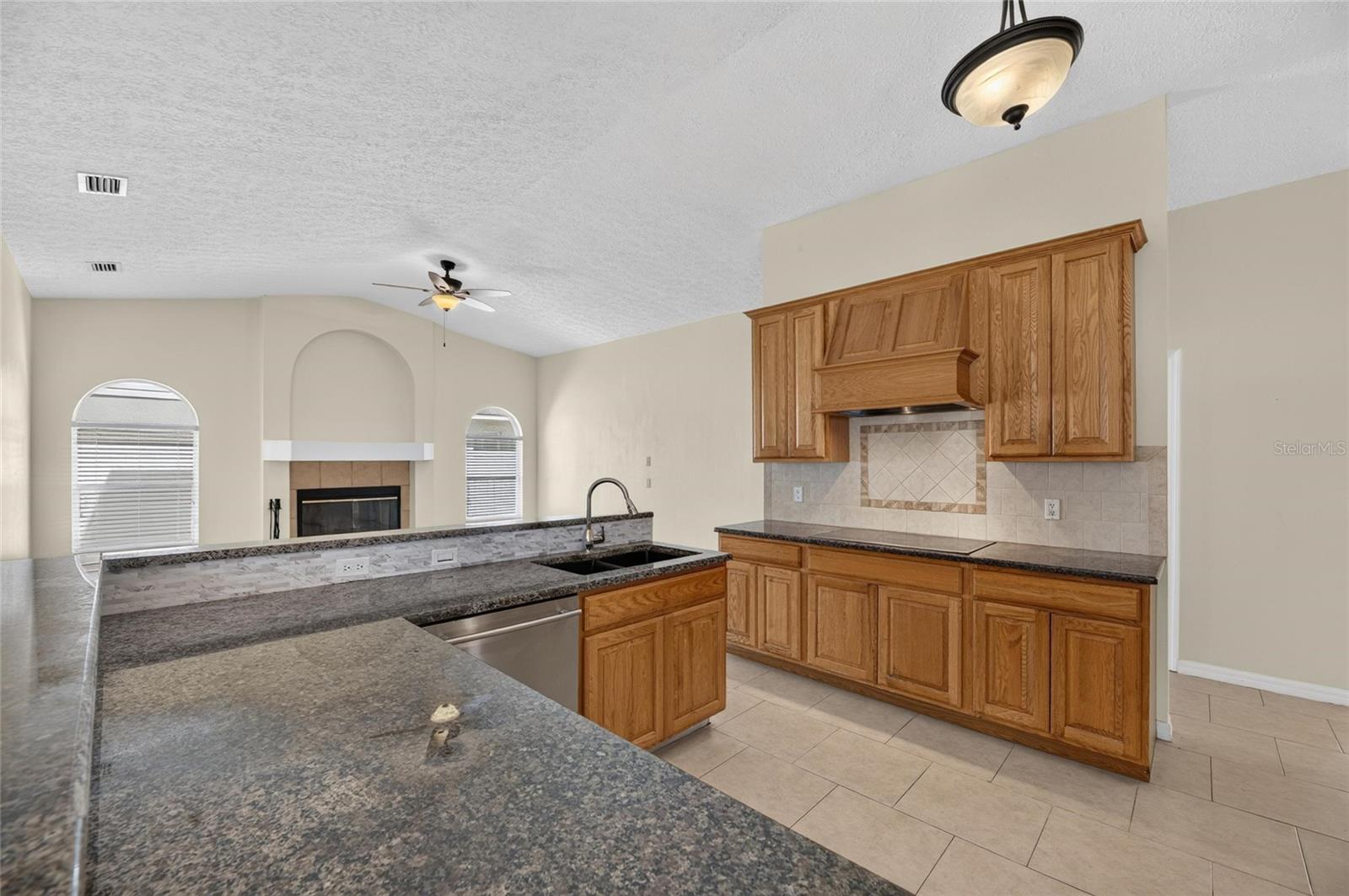 4404 KENDAL CT