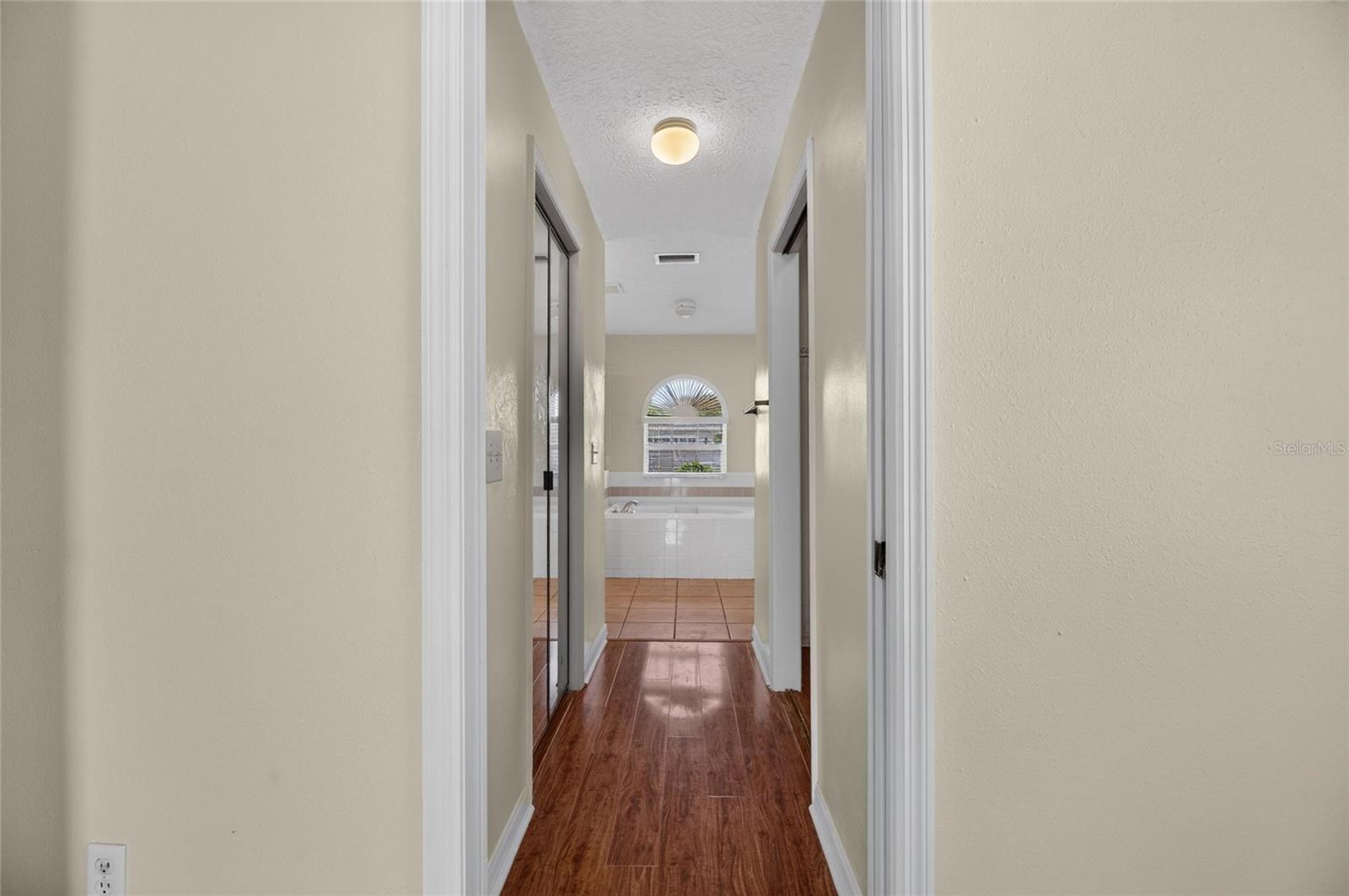 4404 KENDAL CT