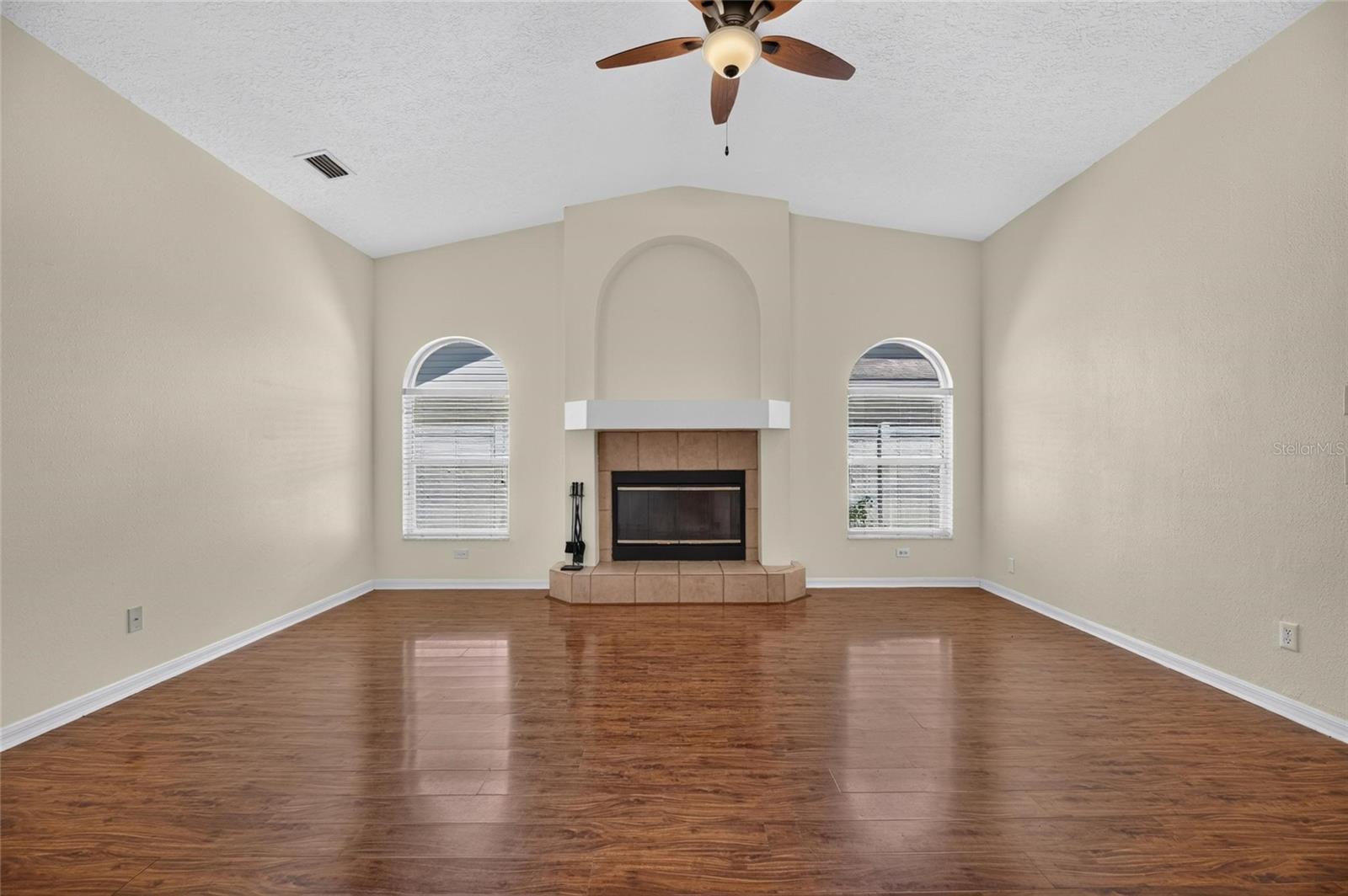 4404 KENDAL CT