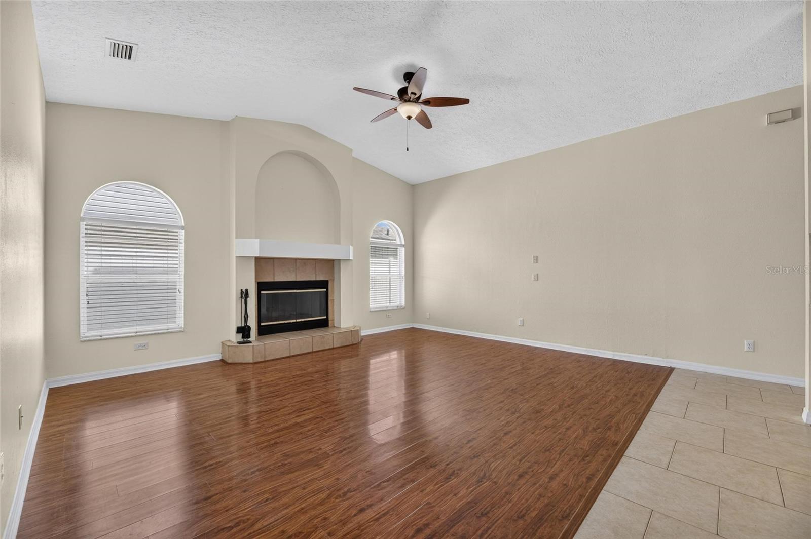 4404 KENDAL CT