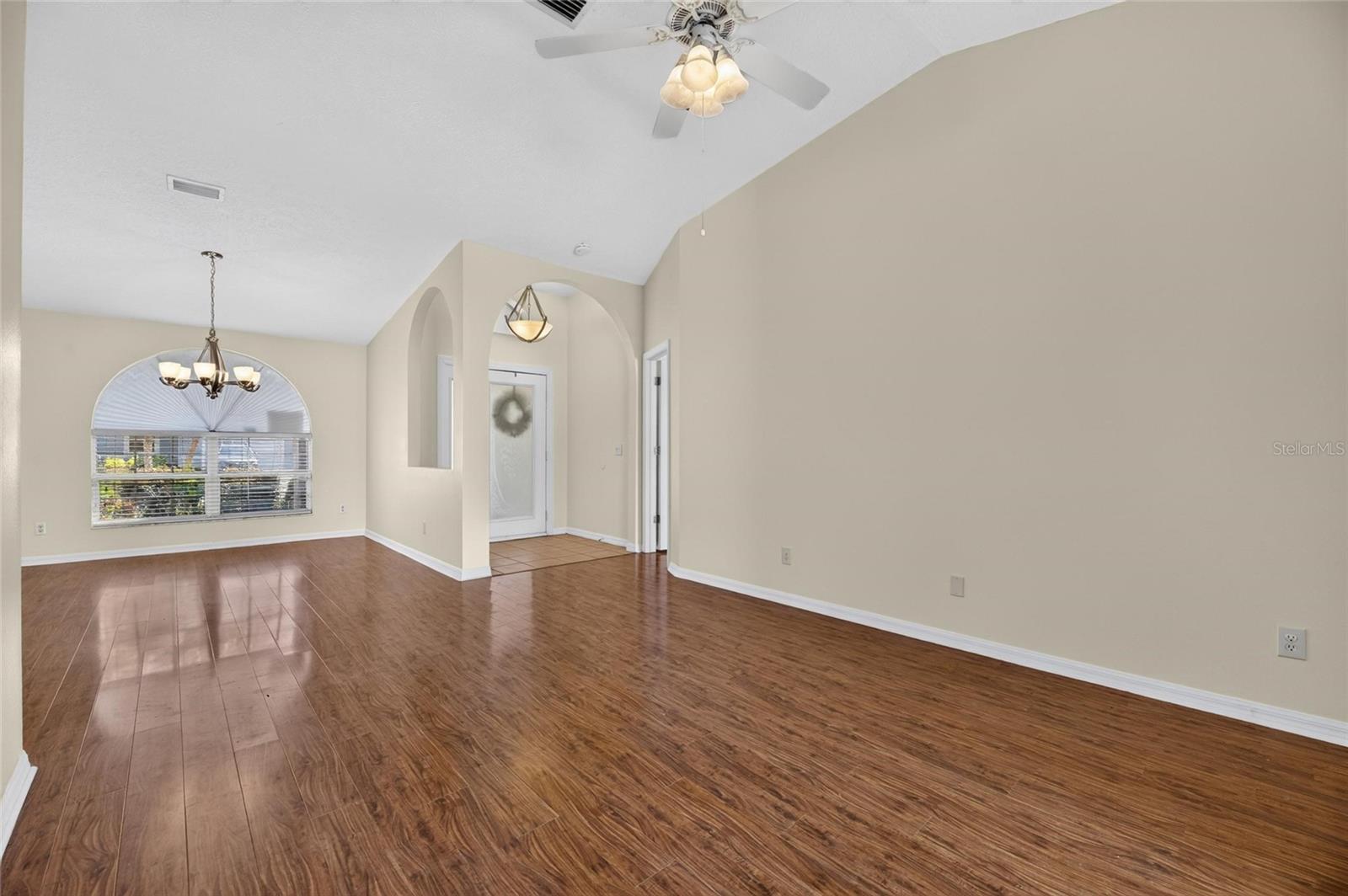 4404 KENDAL CT