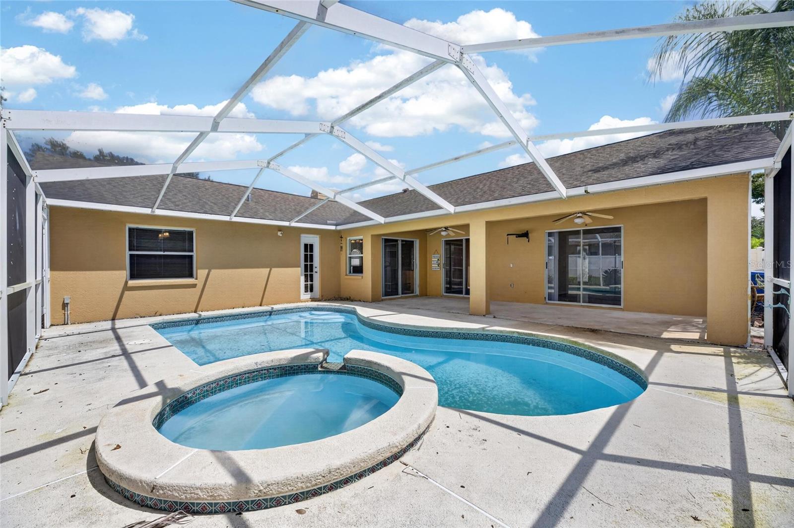 4404 KENDAL CT