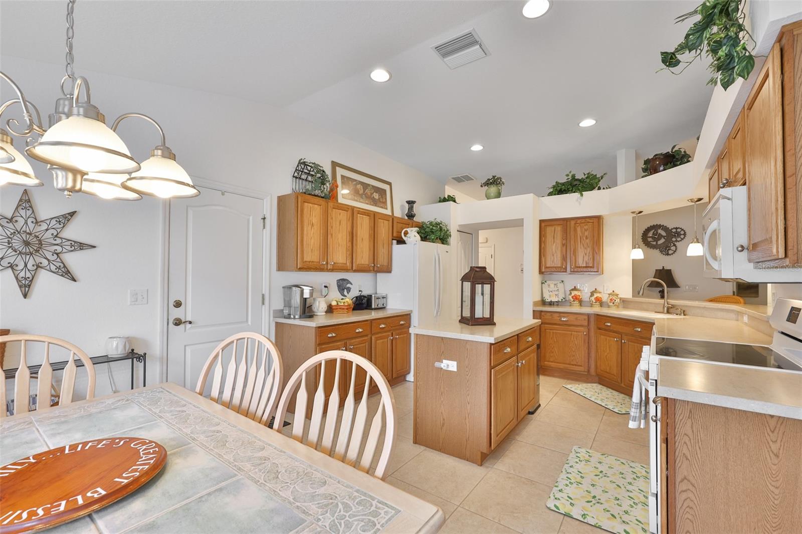 1251 CORINTH GREENS DR