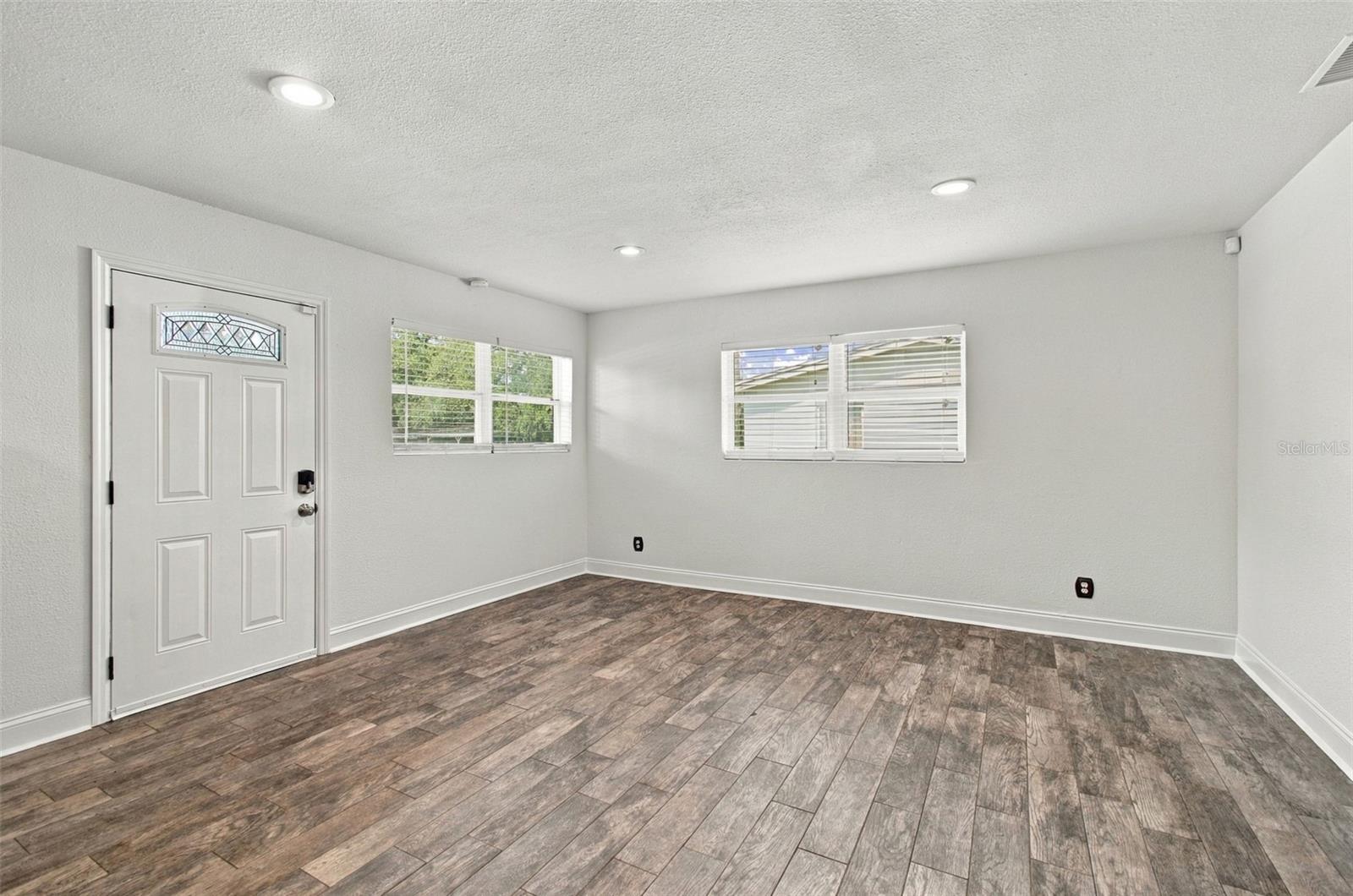 4107 W WYOMING AVE