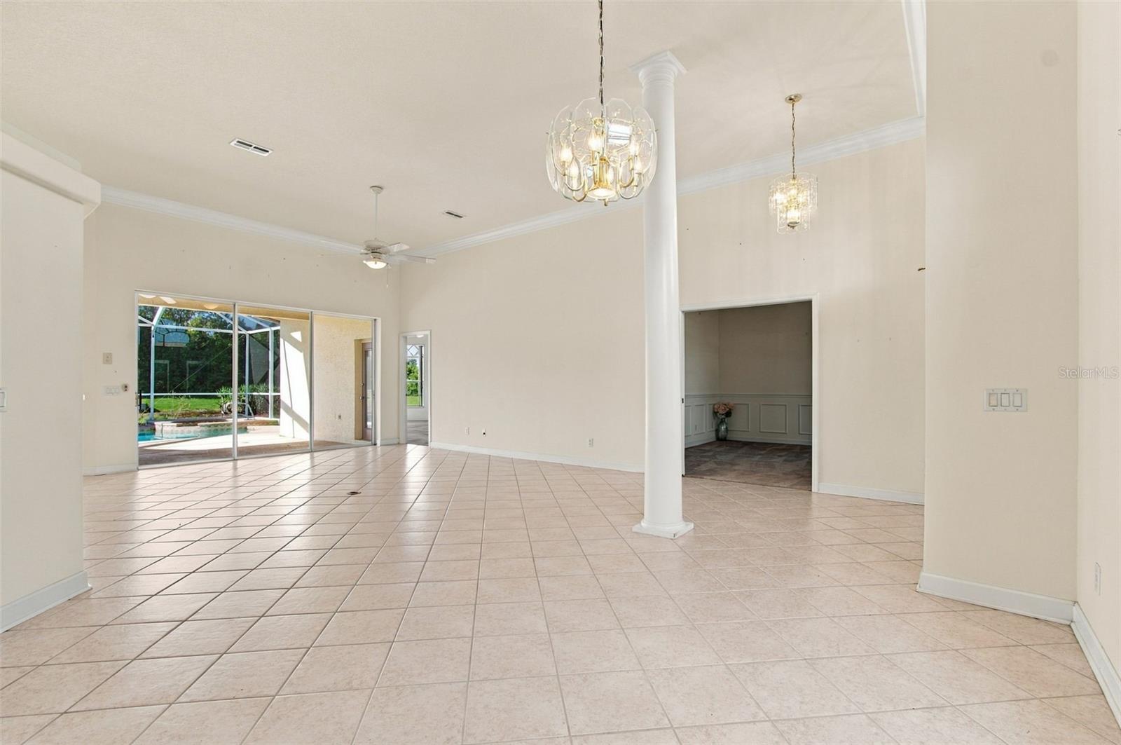 1301 FOX CHAPEL DR