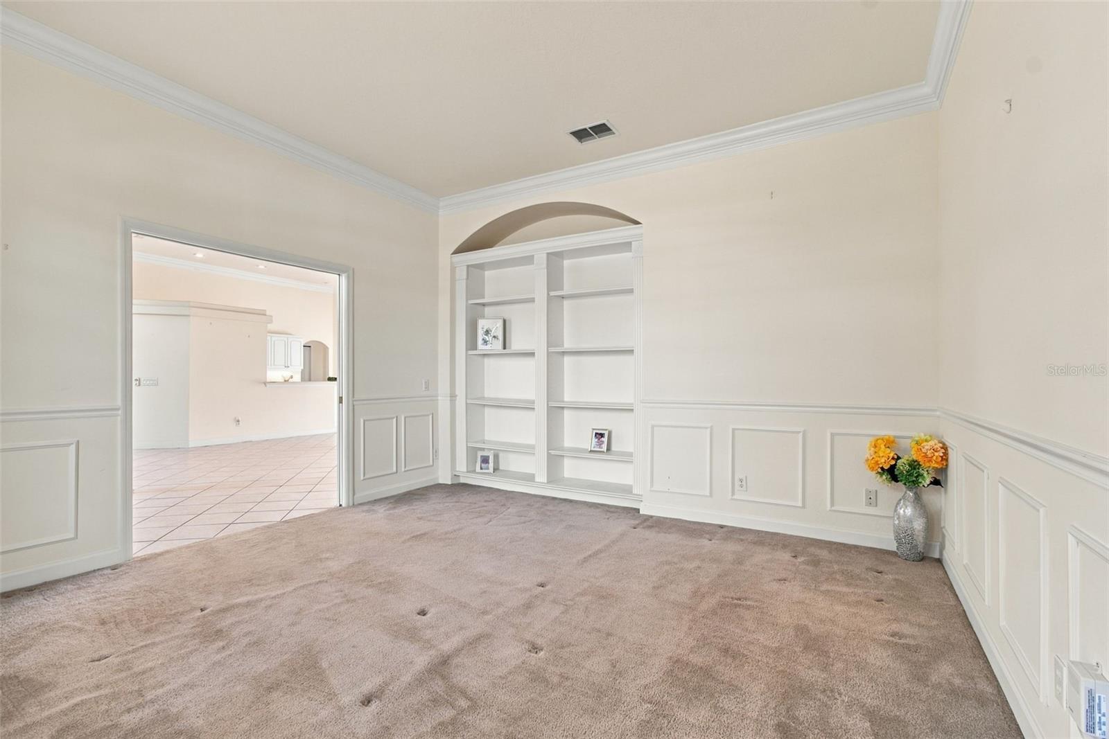 1301 FOX CHAPEL DR