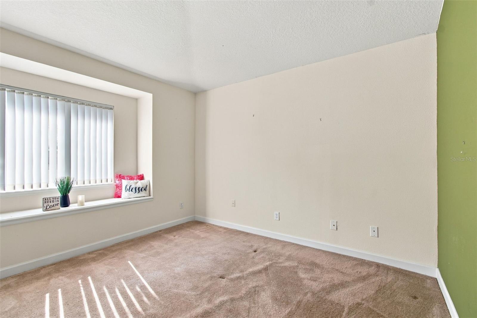 1301 FOX CHAPEL DR
