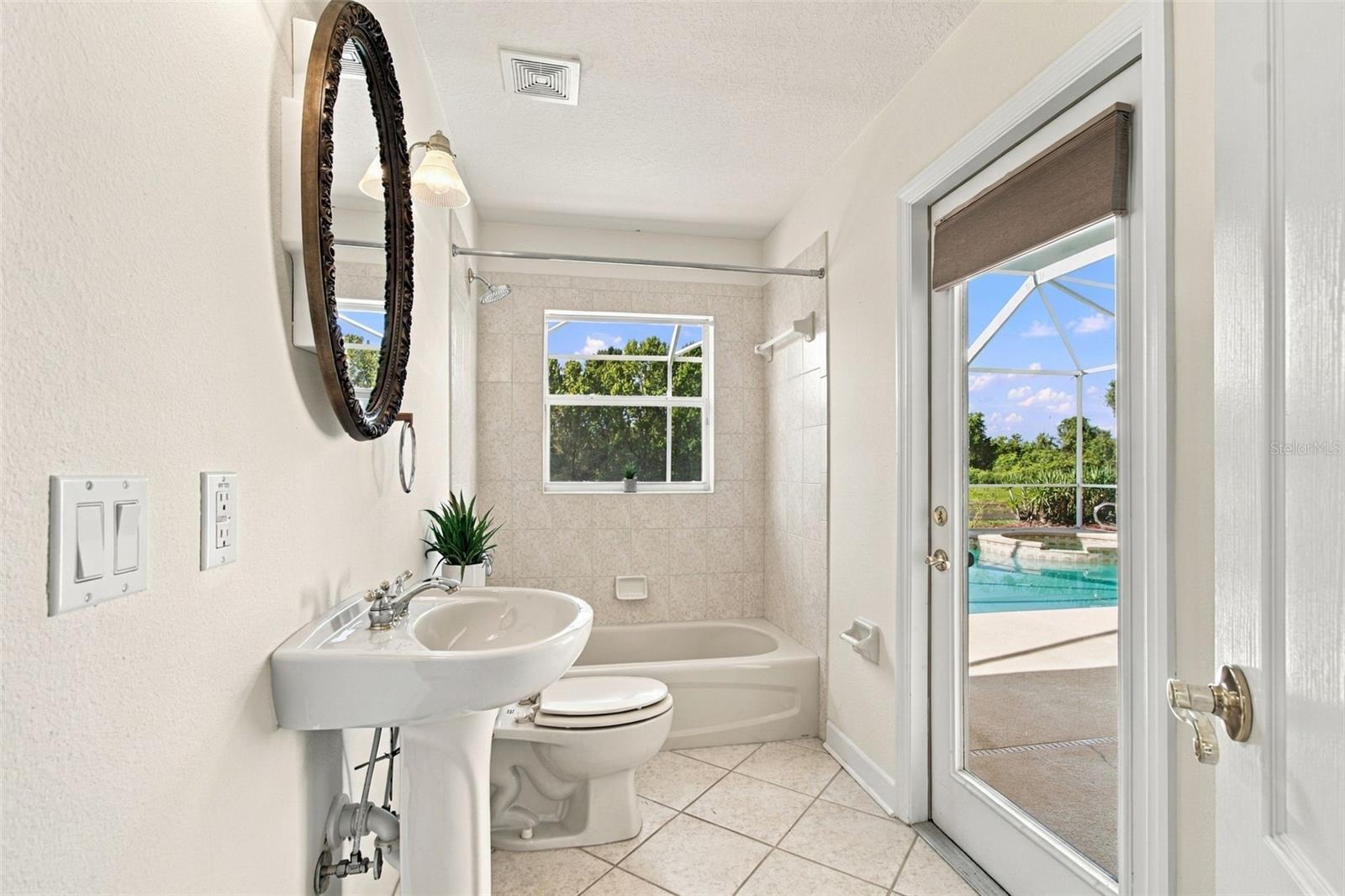 1301 FOX CHAPEL DR