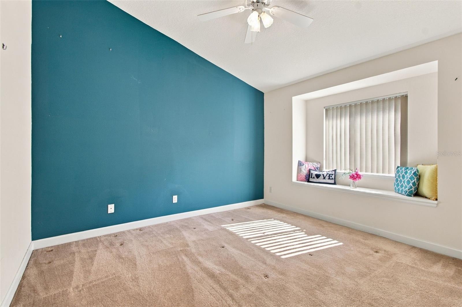 1301 FOX CHAPEL DR