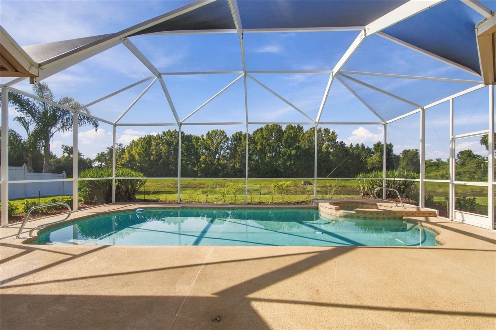 1301 FOX CHAPEL DR