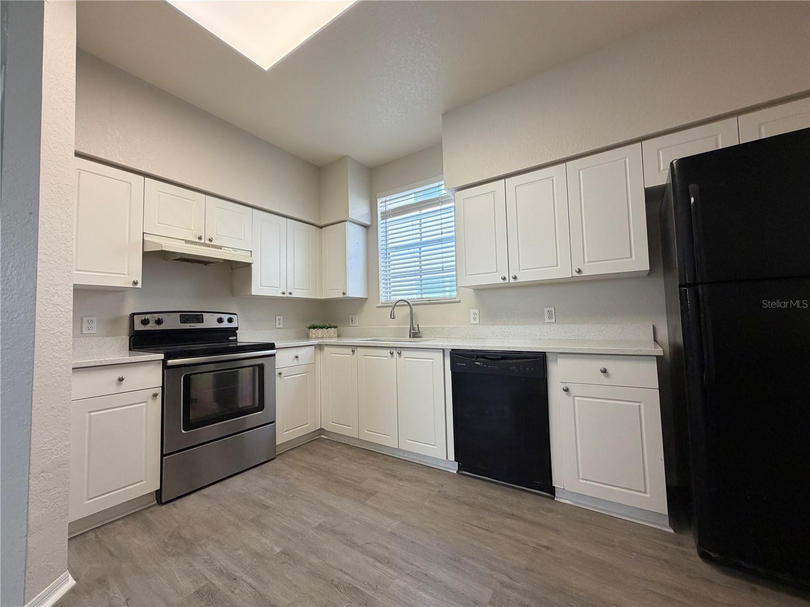 4005 PALMETTO PALM CT