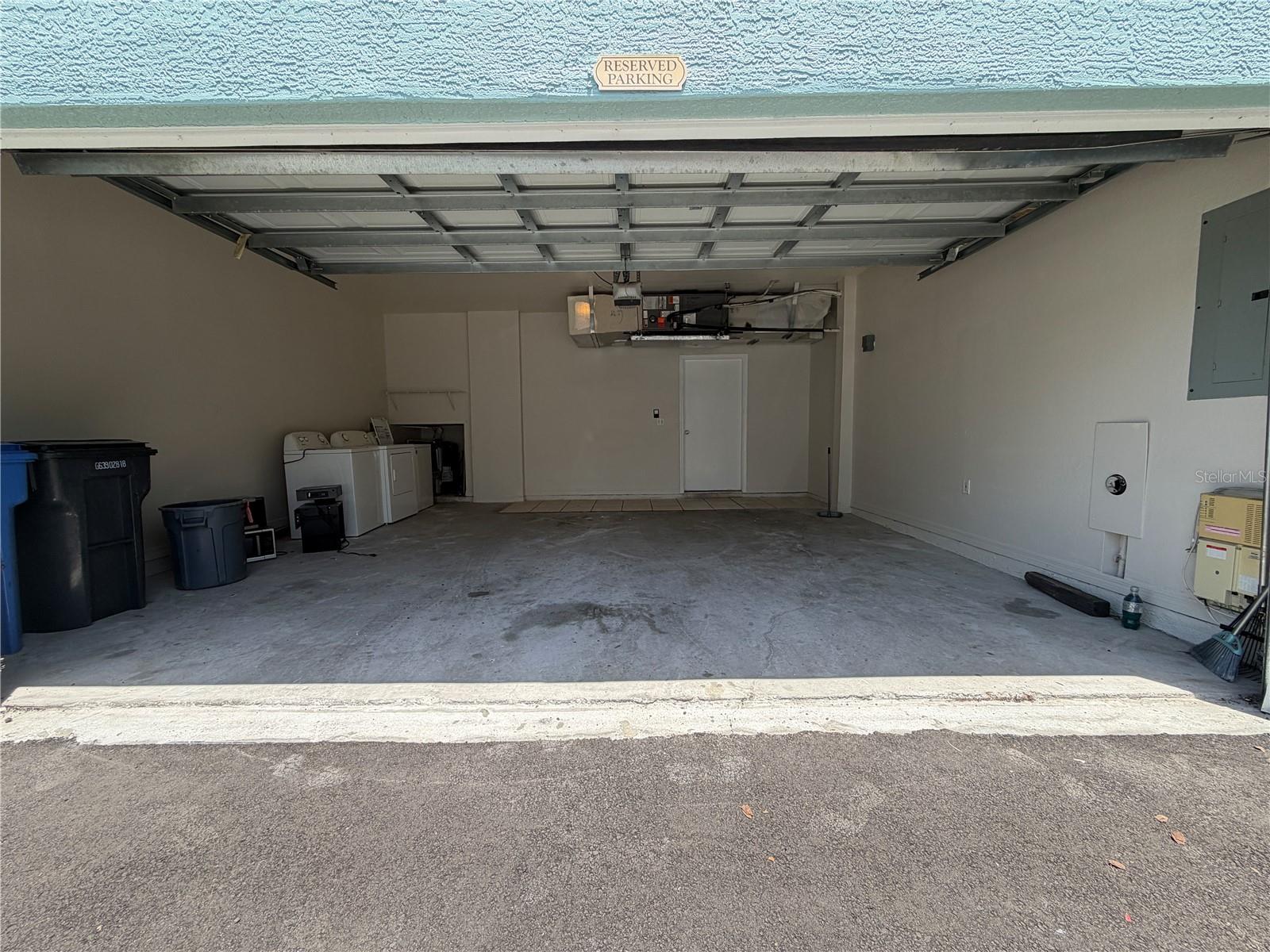 4005 PALMETTO PALM CT