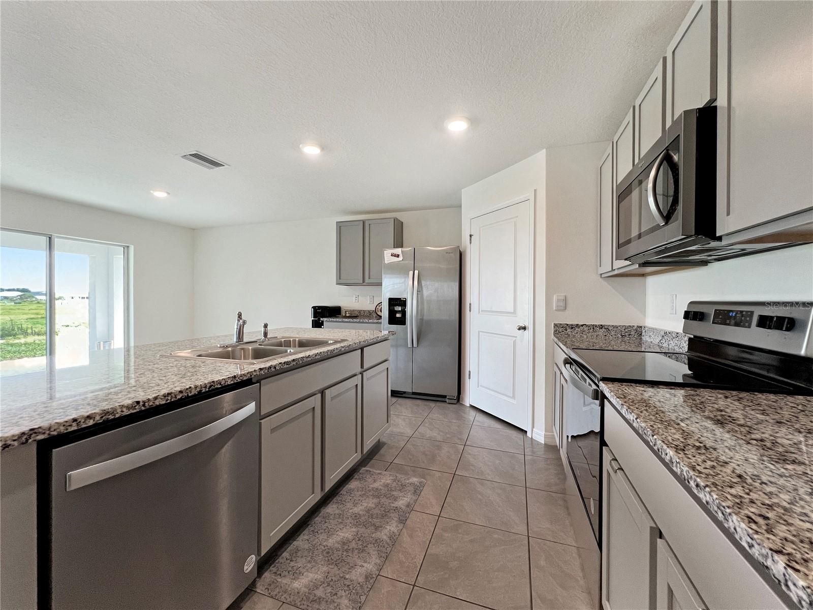 822 WILL SCARLETT AVE