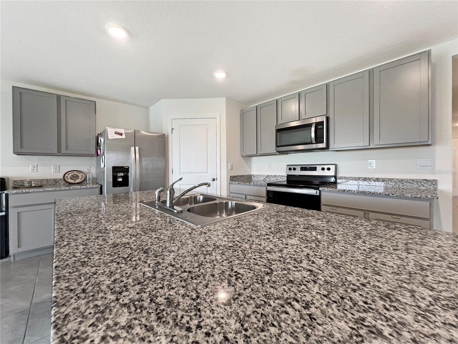 822 WILL SCARLETT AVE
