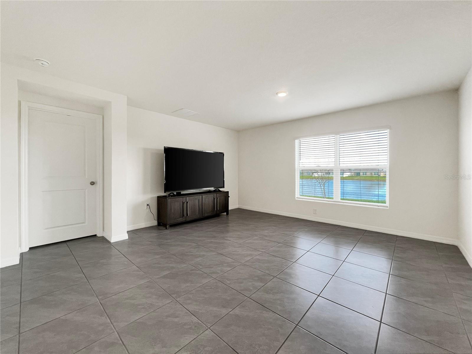 822 WILL SCARLETT AVE