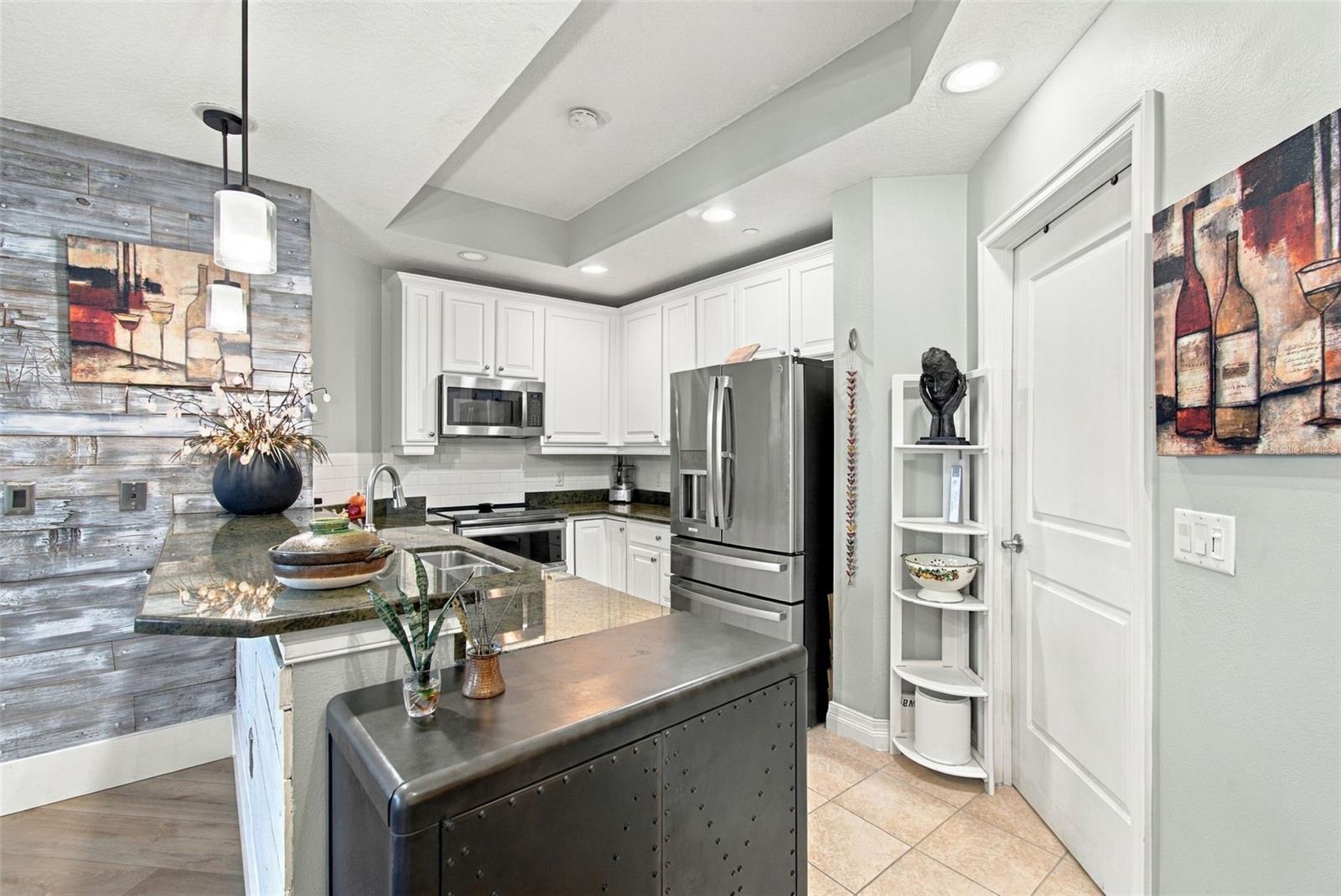 1209 E CUMBERLAND AVE #504