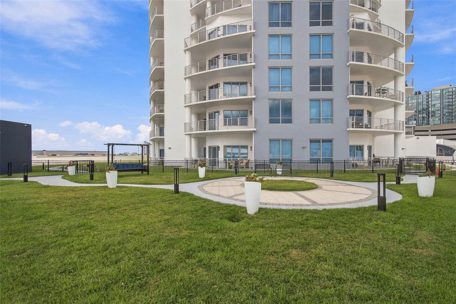 1209 E CUMBERLAND AVE #504