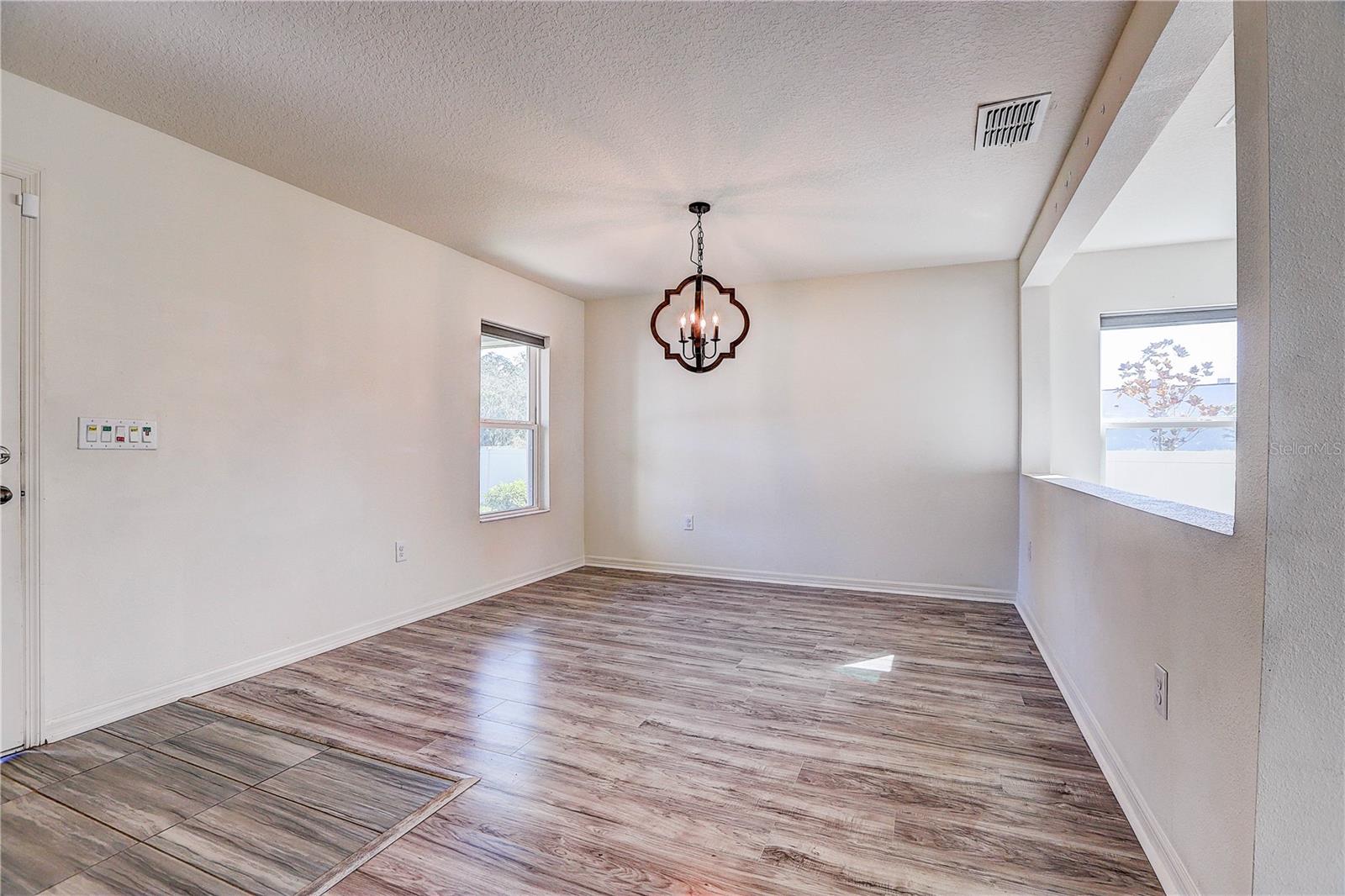 10502 MEDFORD LAKE DR