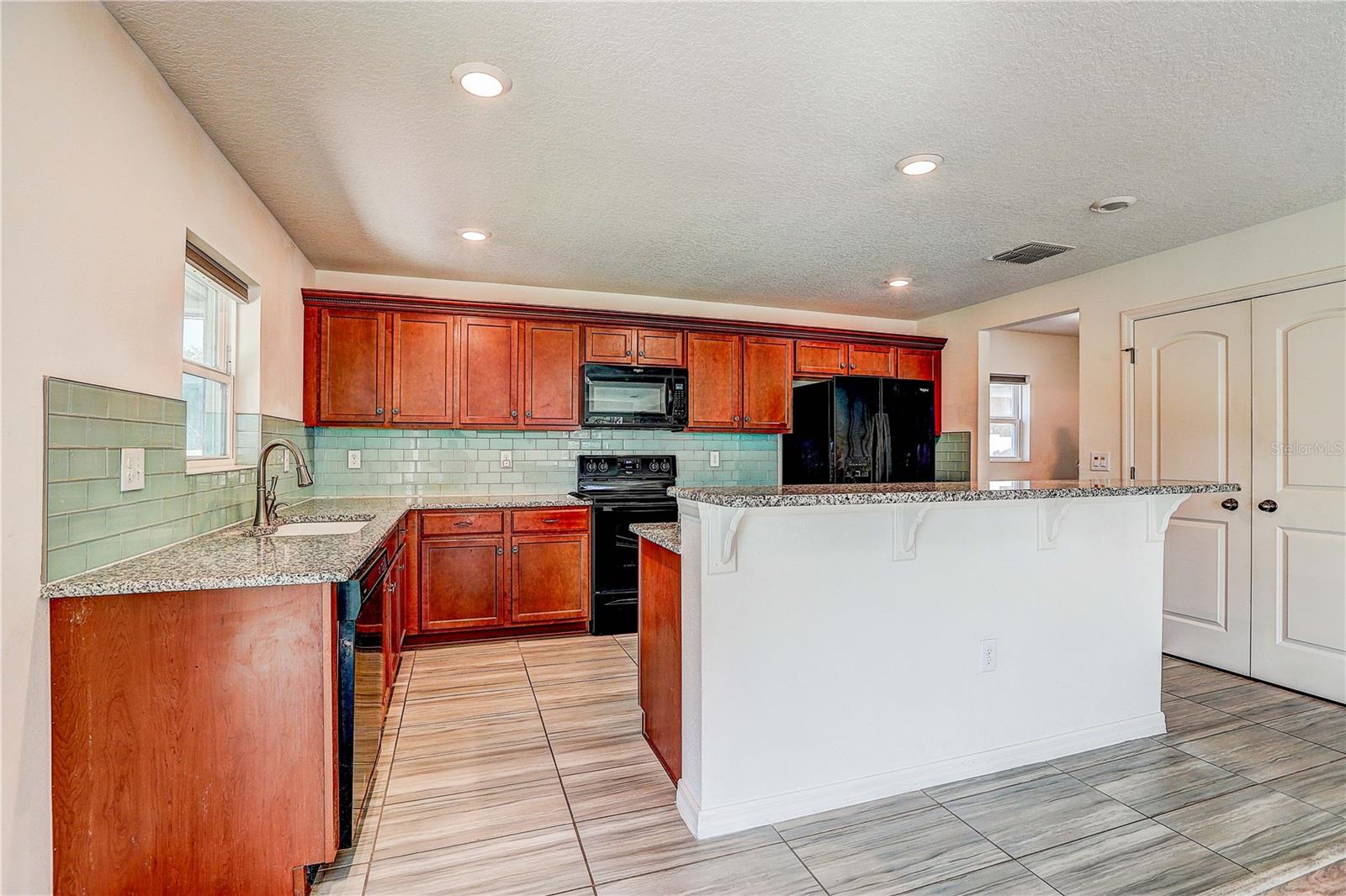 10502 MEDFORD LAKE DR