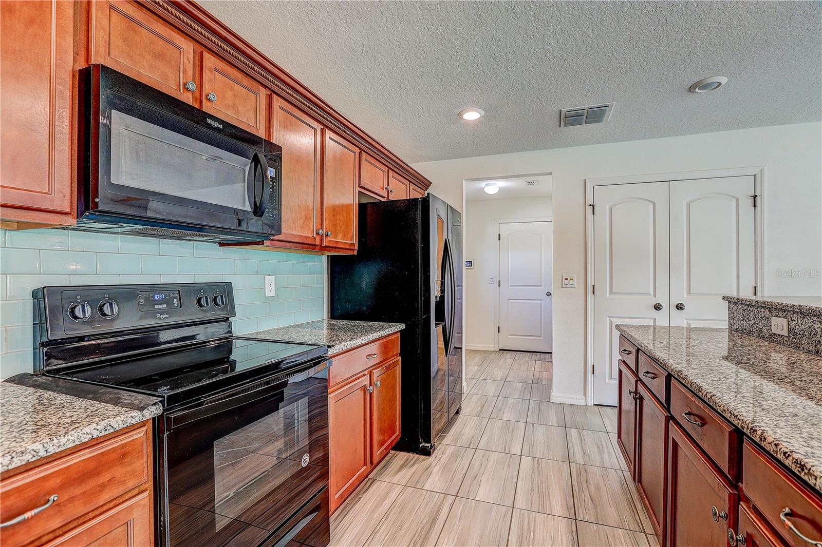 10502 MEDFORD LAKE DR