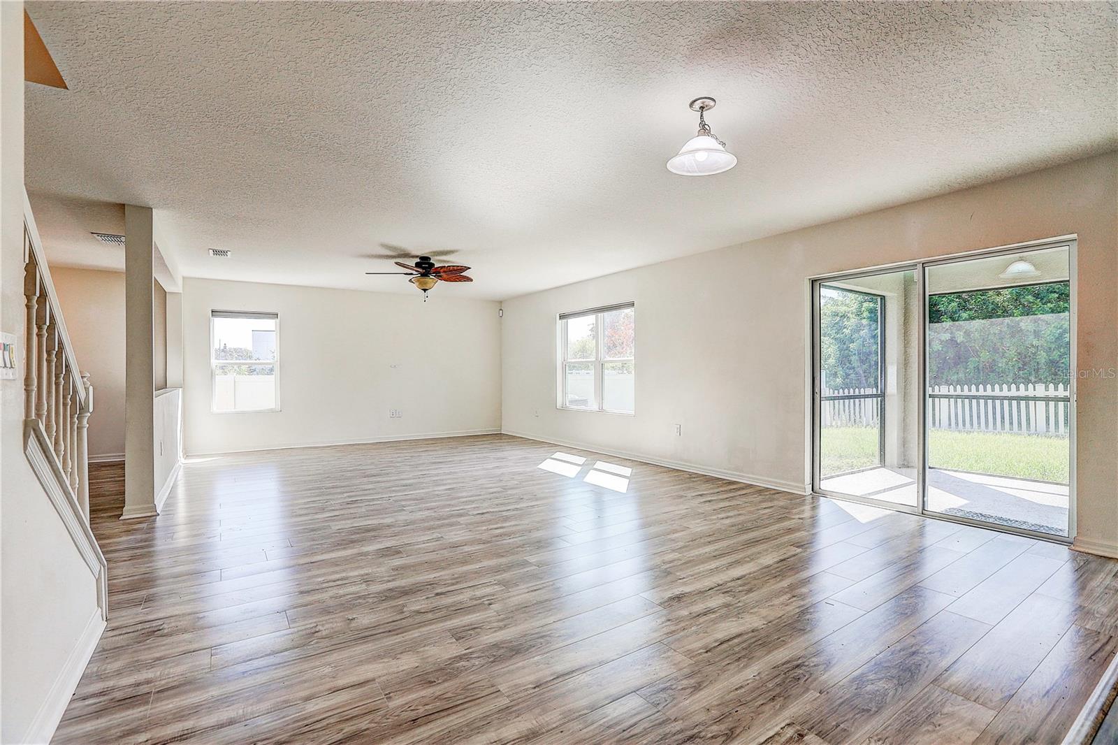 10502 MEDFORD LAKE DR