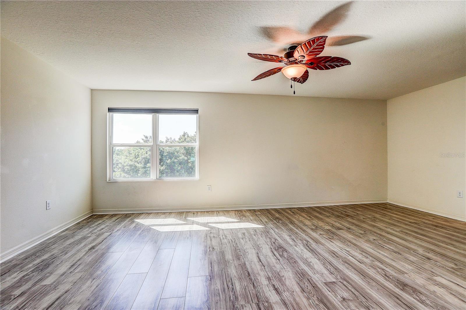 10502 MEDFORD LAKE DR