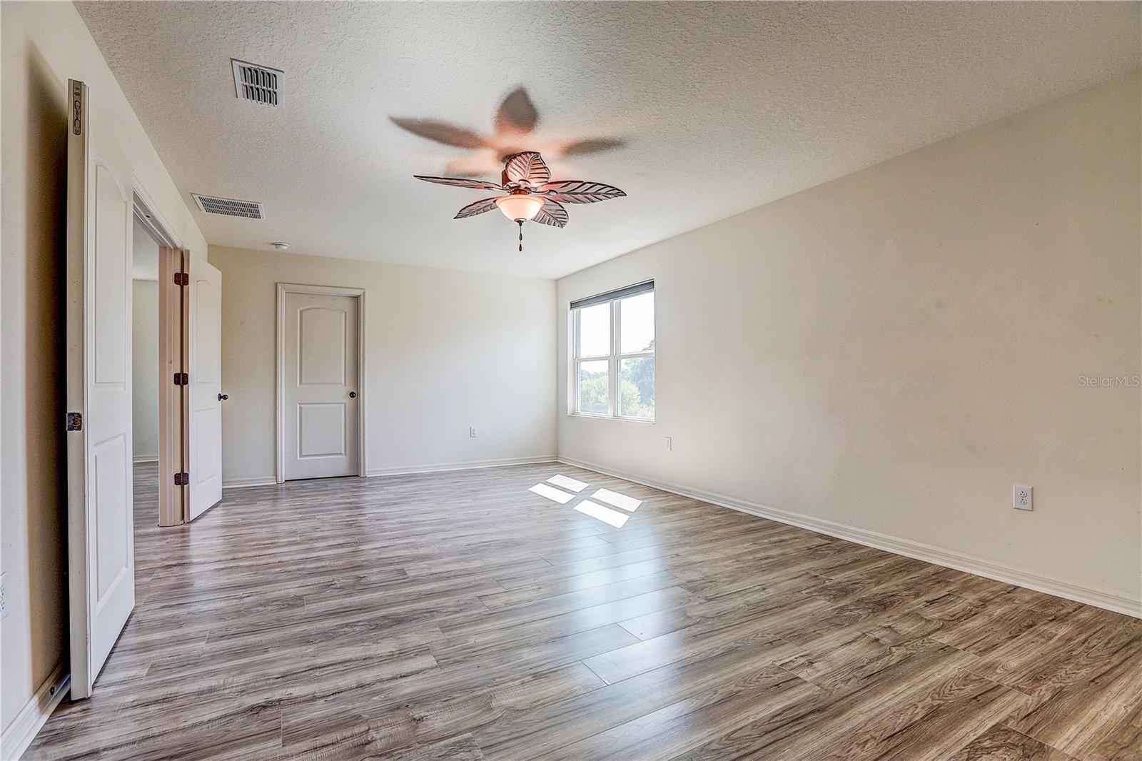10502 MEDFORD LAKE DR