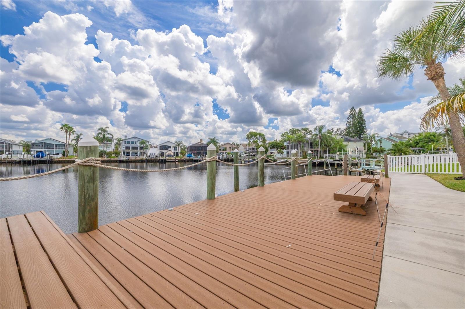 6206 BAYSIDE DR